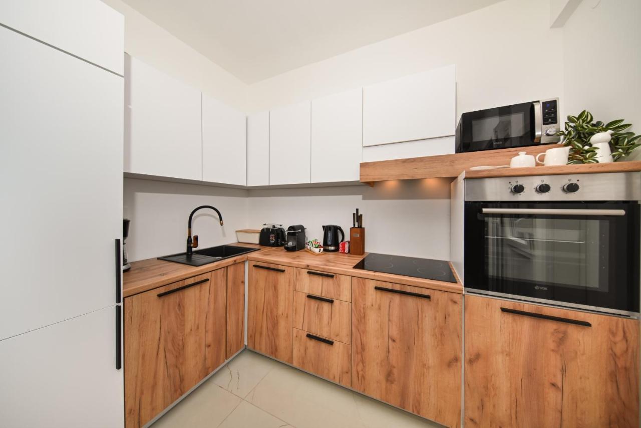 Apartman Nella With Sea Wiew Zara Esterno foto