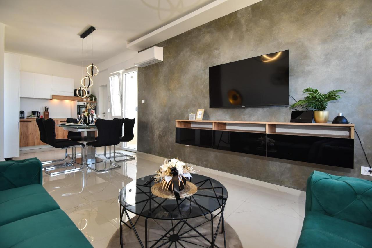 Apartman Nella With Sea Wiew Zara Esterno foto