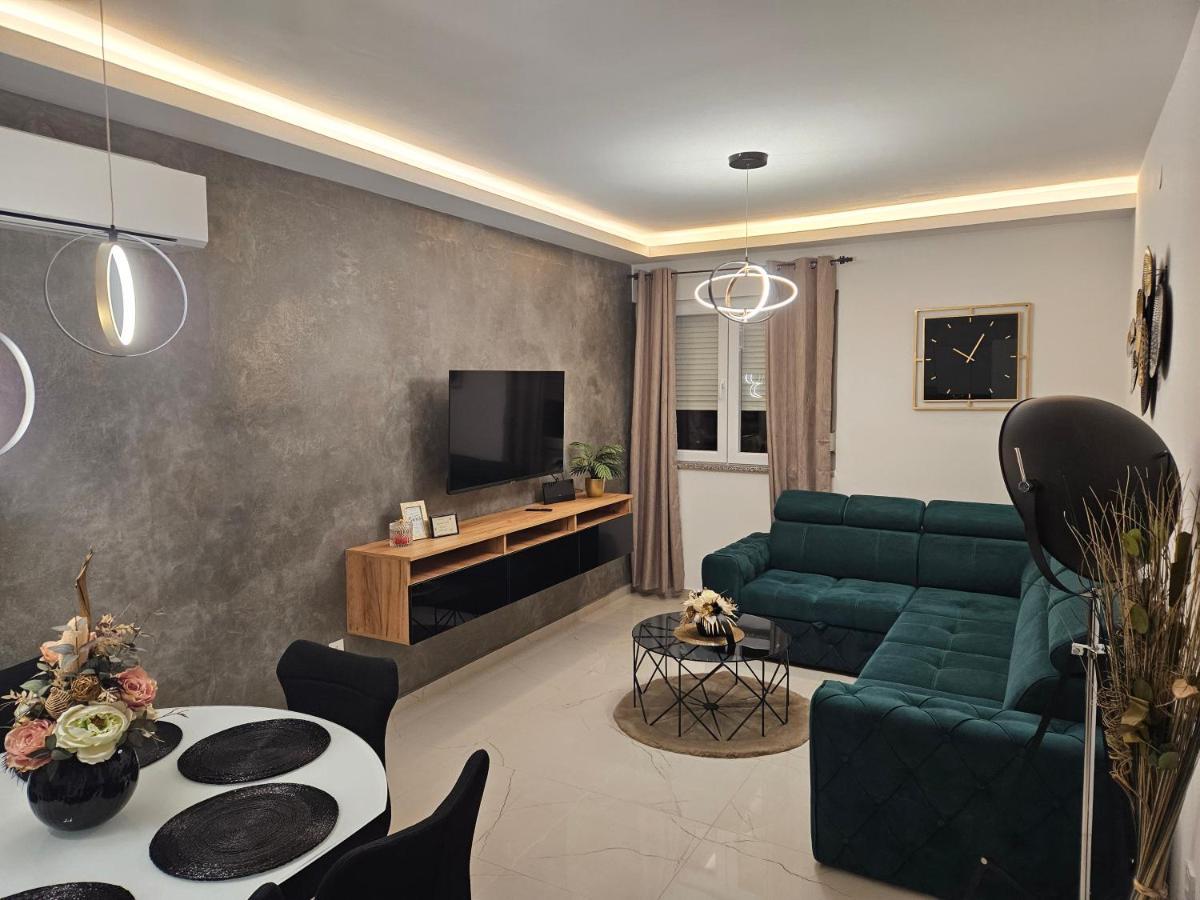Apartman Nella With Sea Wiew Zara Esterno foto